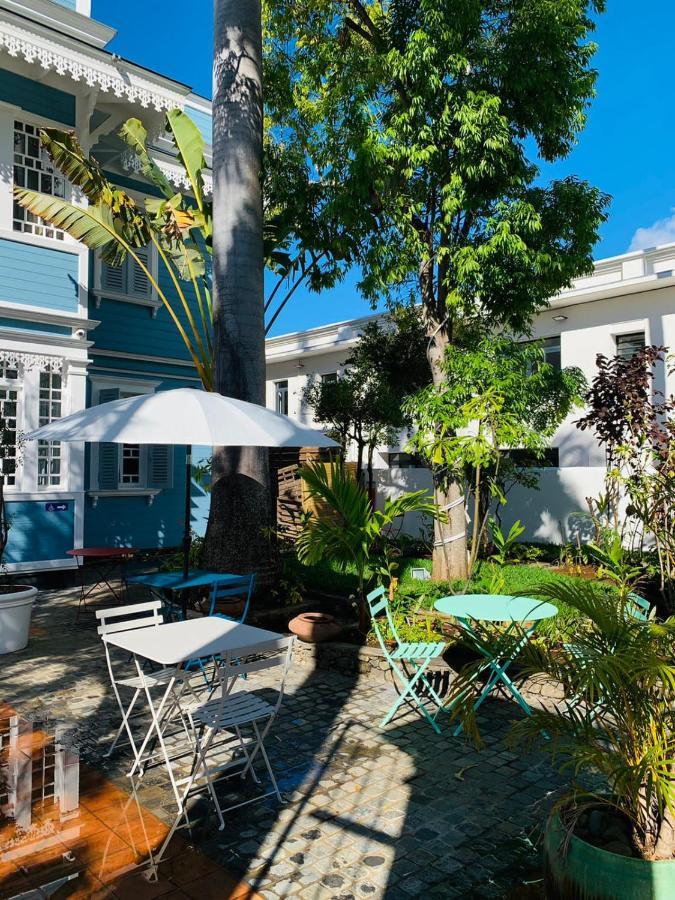 Villa Angelique - Hotel Classe Monument Historique Σαιν-Ντενί Εξωτερικό φωτογραφία