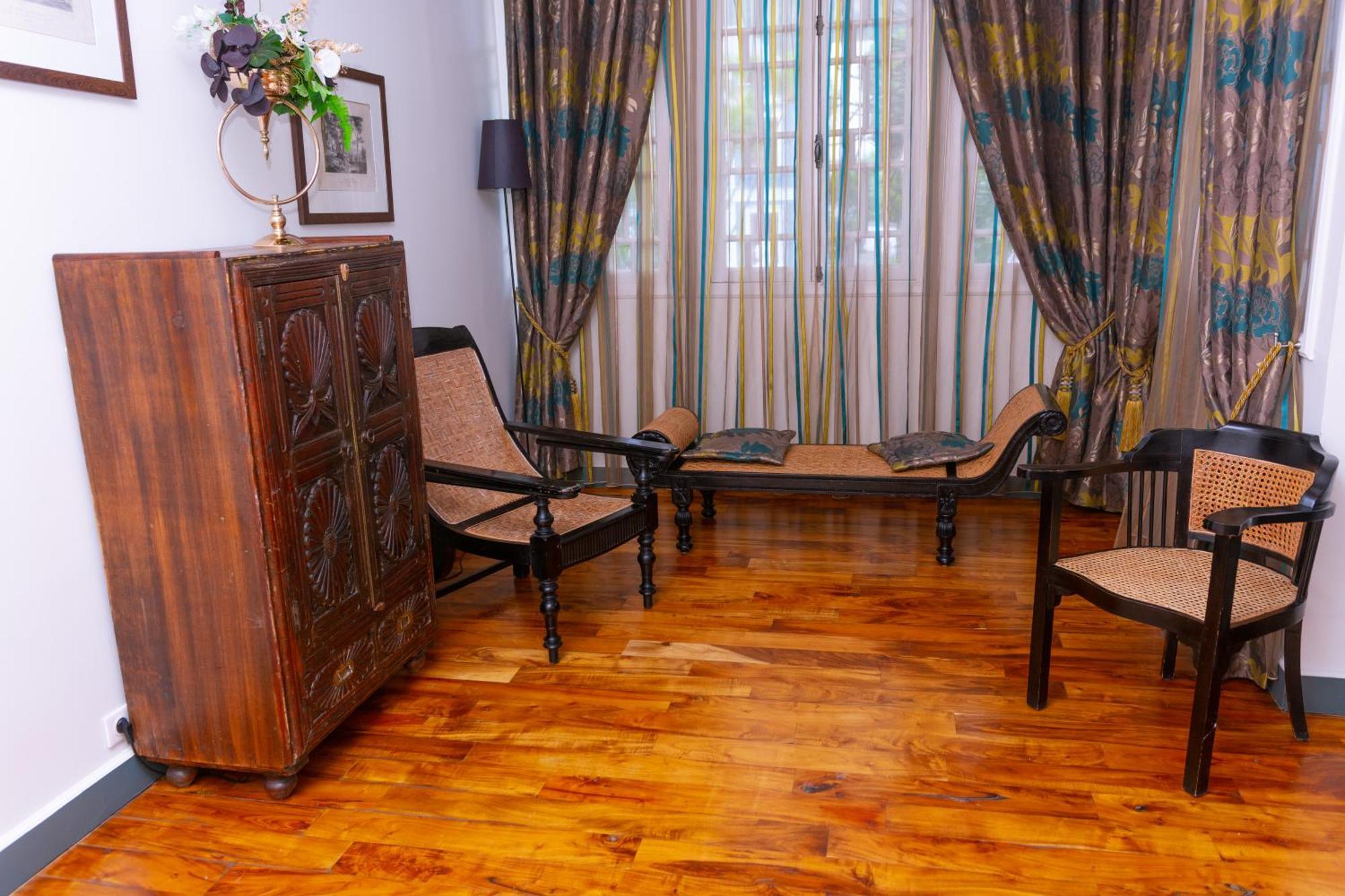 Villa Angelique - Hotel Classe Monument Historique Σαιν-Ντενί Εξωτερικό φωτογραφία