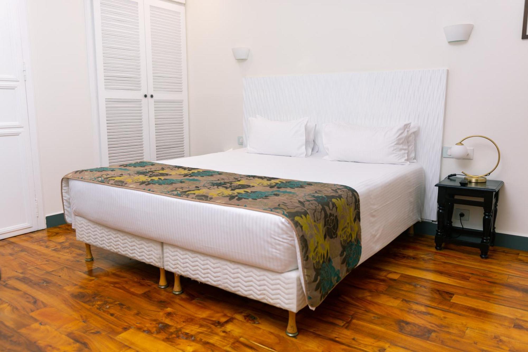 Villa Angelique - Hotel Classe Monument Historique Σαιν-Ντενί Εξωτερικό φωτογραφία