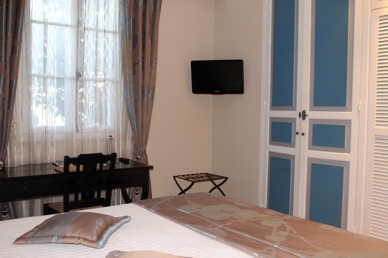 Villa Angelique - Hotel Classe Monument Historique Σαιν-Ντενί Εξωτερικό φωτογραφία